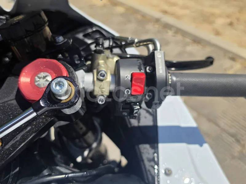 Kawasaki Ninja ZX-10RR - Vista 9