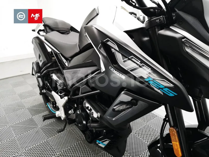 CFMOTO 125 NK - Vista 14