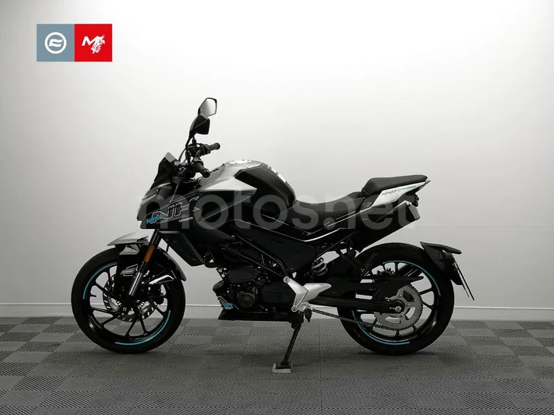 CFMOTO 125 NK - Vista 15