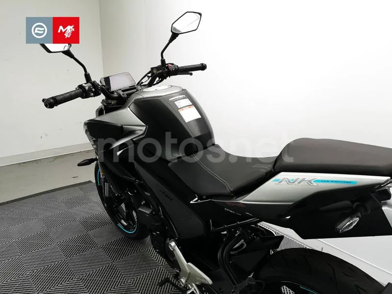 CFMOTO 125 NK - Vista 18