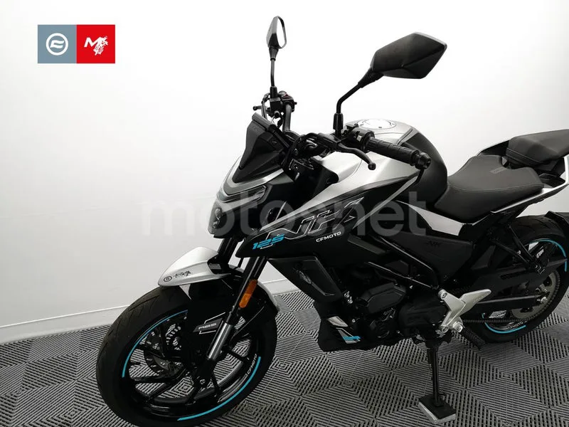 CFMOTO 125 NK - Vista 19