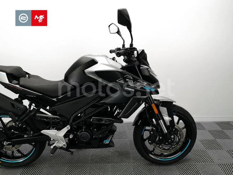 CFMOTO 125 NK - Vista 6