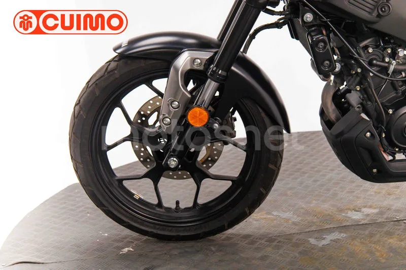 Yamaha XSR125 - Vista 21