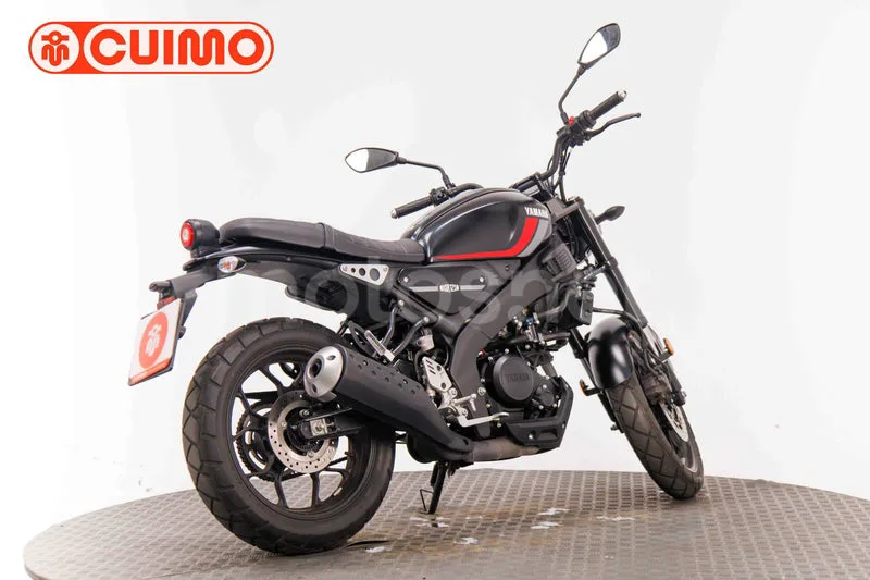 Yamaha XSR125 - Vista 4