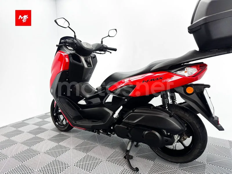 Yamaha NMAX - Vista 12