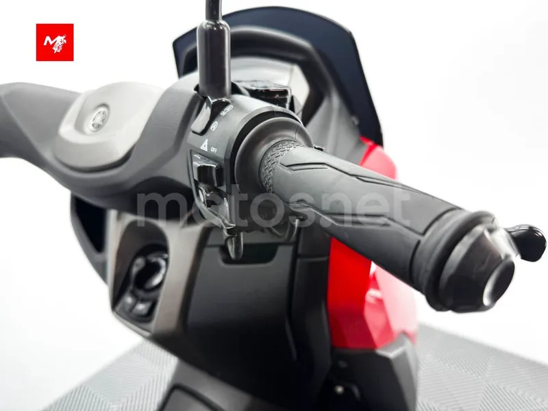 Yamaha NMAX - Vista 7
