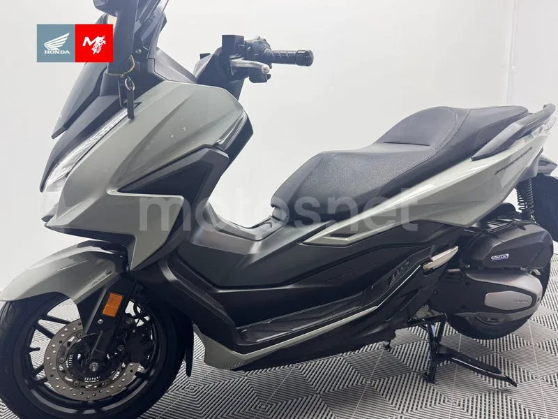 Honda Forza 125 - Vista 7