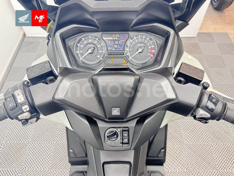 Honda Forza 125 - Vista 9