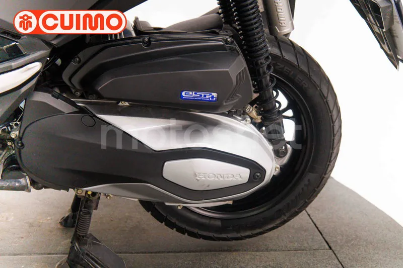 Honda ADV350 - Vista 18