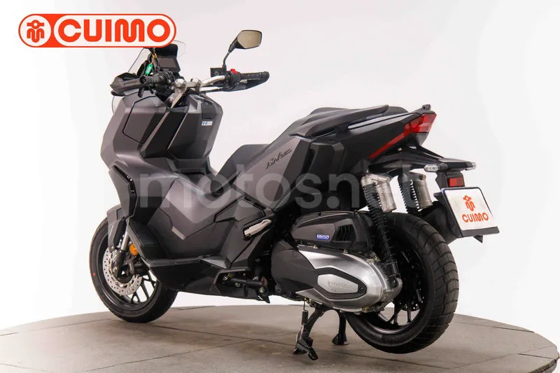 Honda ADV350 - Vista 6