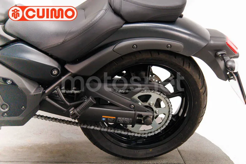 Kawasaki Vulcan S - Vista 18