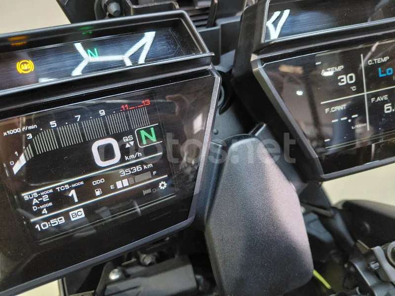 Yamaha Tracer 9 - Vista 12