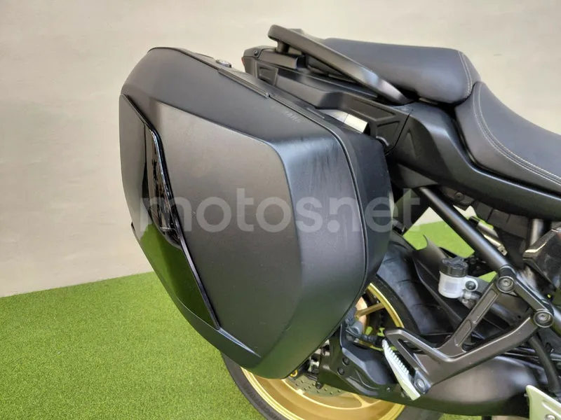 Yamaha Tracer 9 - Vista 10