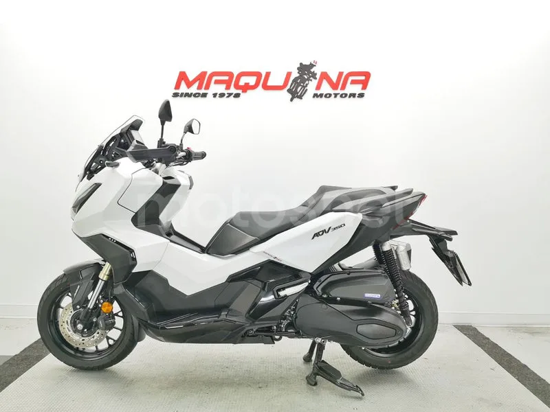 Honda ADV350 - Vista 14