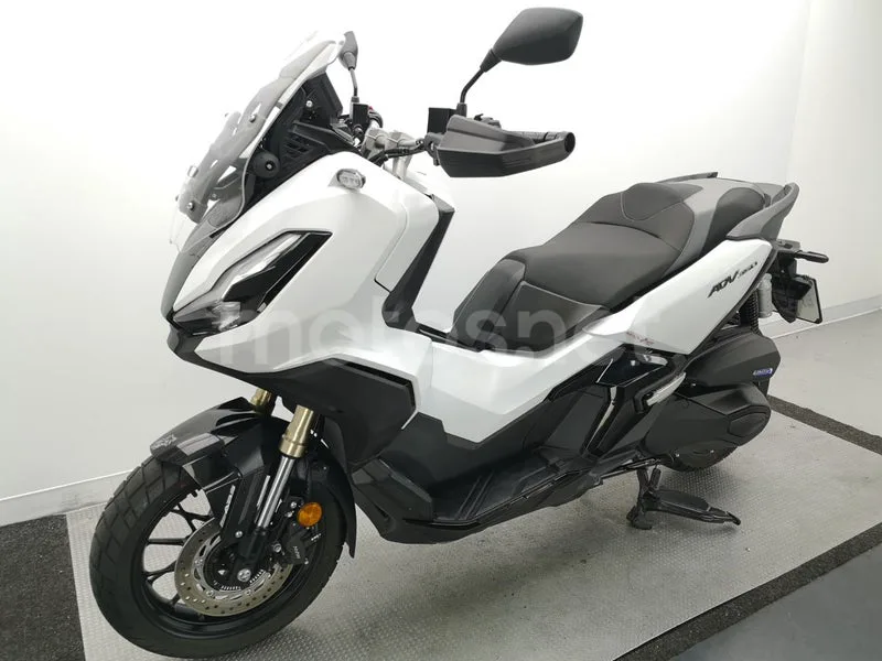 Honda ADV350 - Vista 15