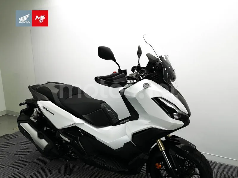 Honda ADV350 - Vista 22