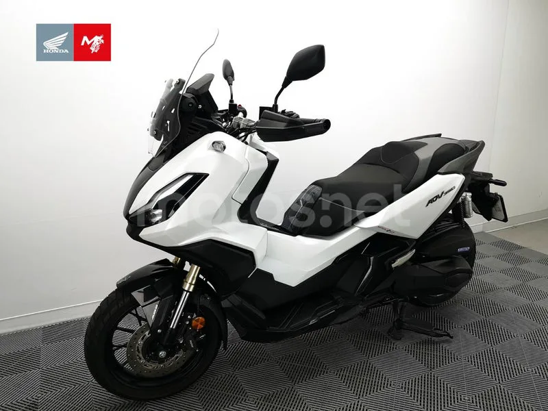 Honda ADV350 - Vista 34