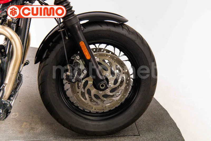 Triumph Bonneville Bobber - Vista 14