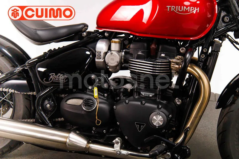 Triumph Bonneville Bobber - Vista 15