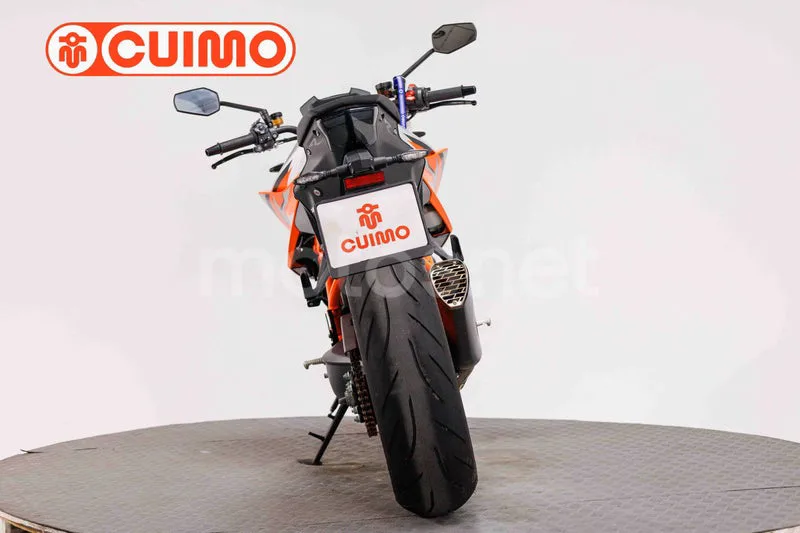 KTM 1290 Super Duke R - Vista 10