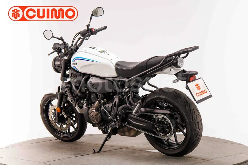 Yamaha XSR700 - Vista 6