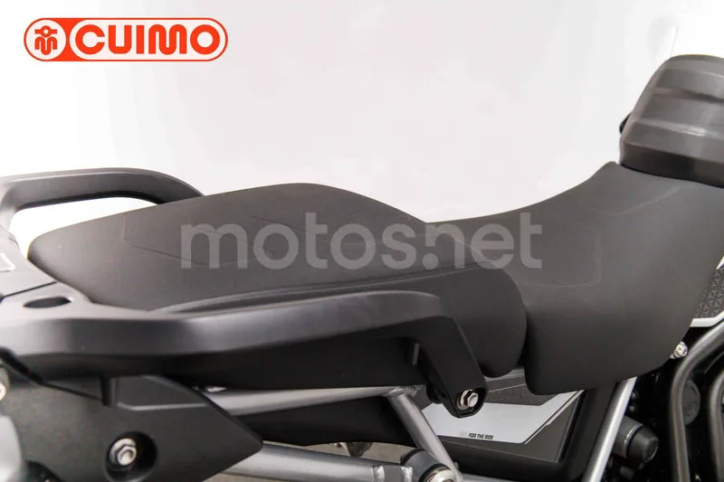 Triumph Tiger 900 - Vista 19