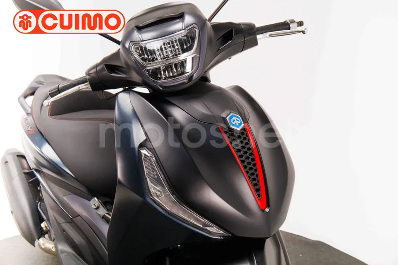 Piaggio Beverly 300 - Vista 11