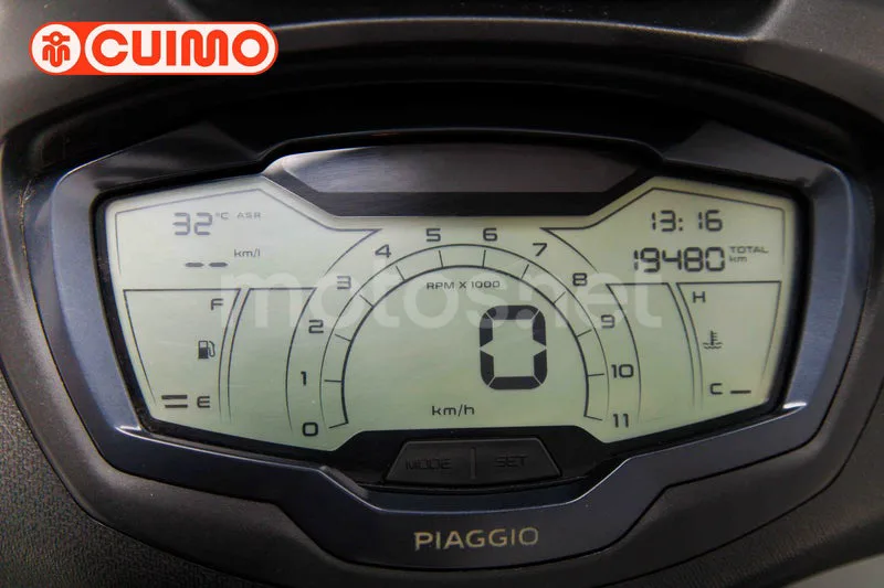Piaggio Beverly 300 - Vista 23