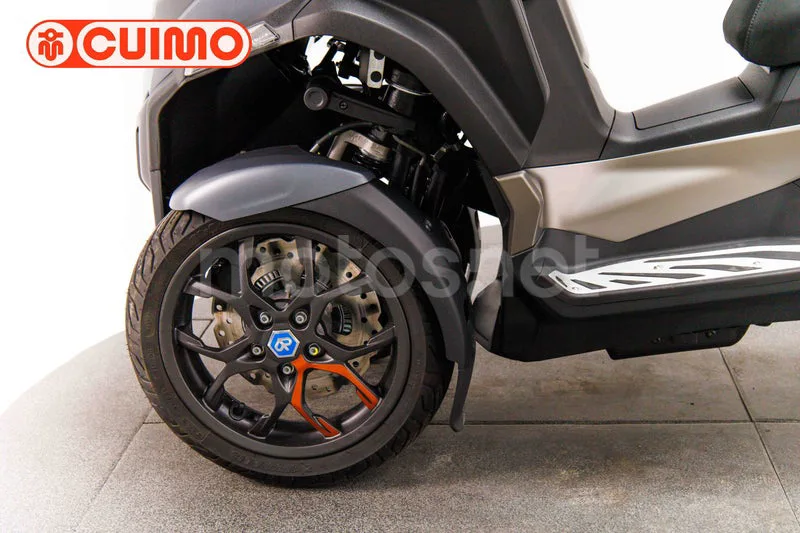 Piaggio MP3 530 Exclusive - Vista 19