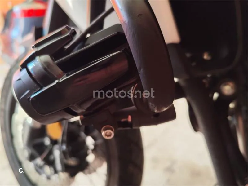 Benelli TRK 502 - Vista 13