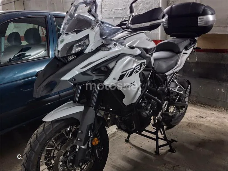 Benelli TRK 502 - Vista 3