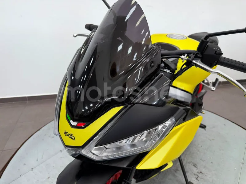 Aprilia Tuono 660 - Vista 17