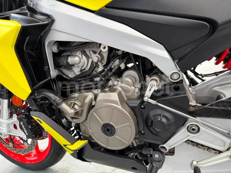 Aprilia Tuono 660 - Vista 9