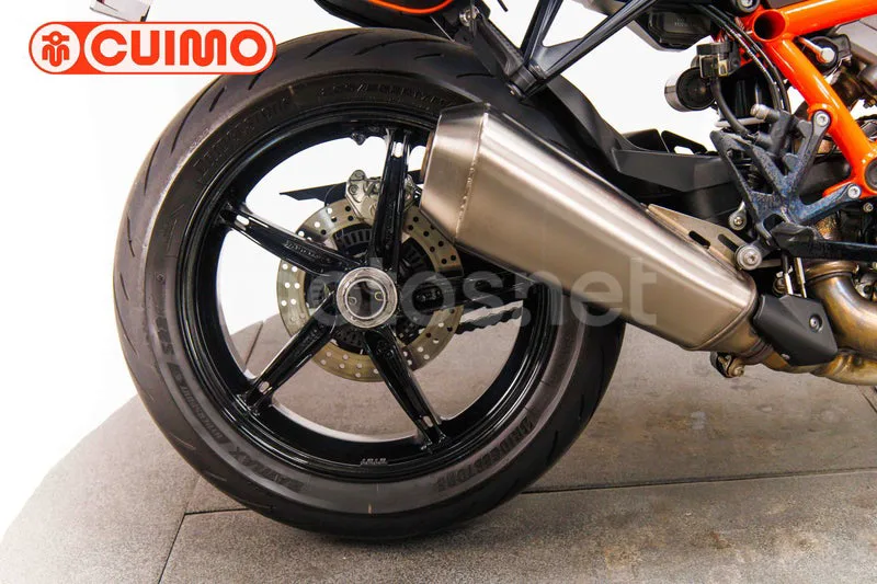 KTM 1390 Super Duke R - Vista 14