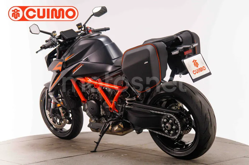 KTM 1390 Super Duke R - Vista 6