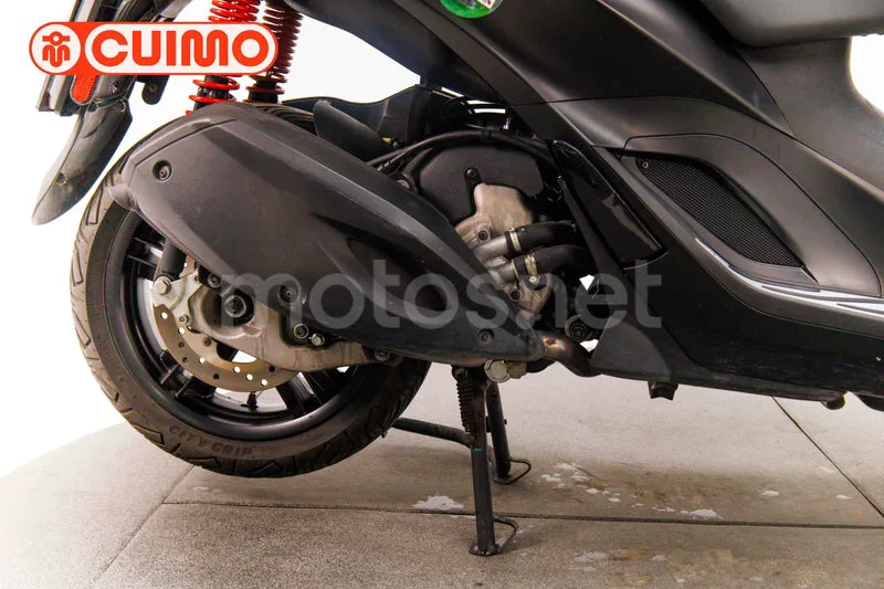 Piaggio MP3 - Vista 15