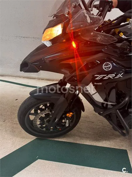 Benelli TRK 502 - Vista 5