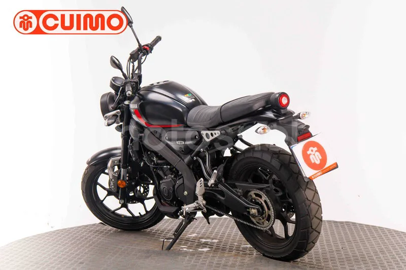 Yamaha XSR125 - Vista 6