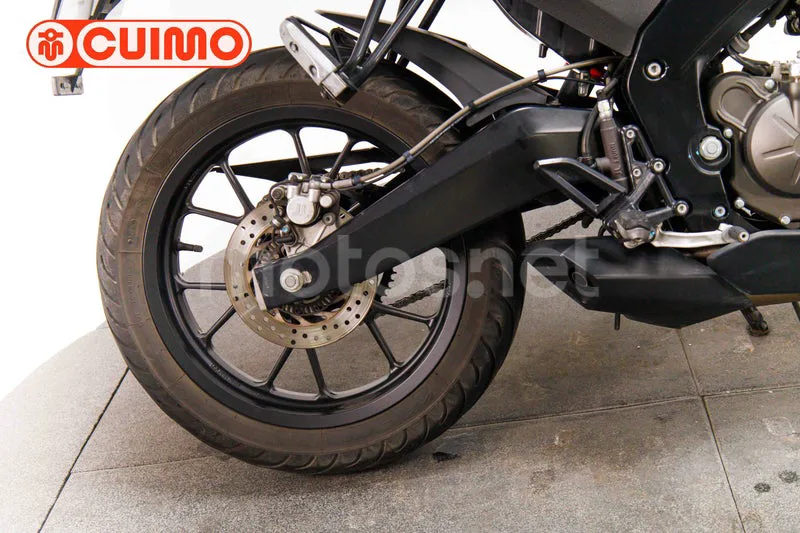 Aprilia Tuono 125 - Vista 14