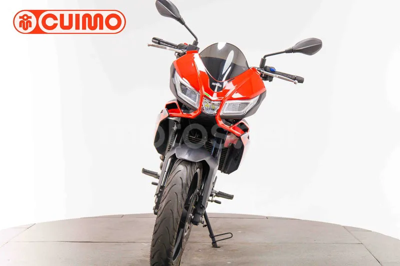 Aprilia Tuono 125 - Vista 10