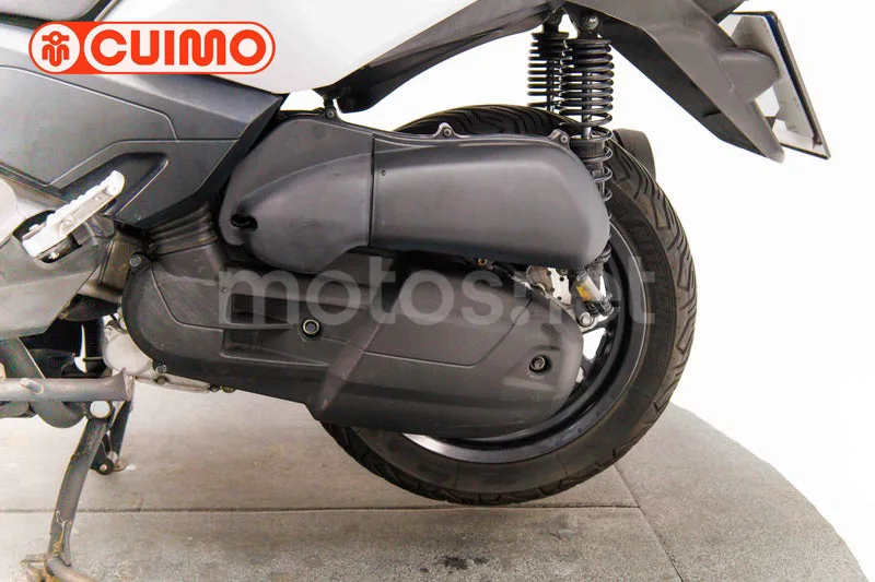 Yamaha XMAX 125 - Vista 18