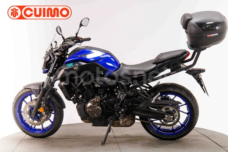Yamaha MT-07 - Vista 8