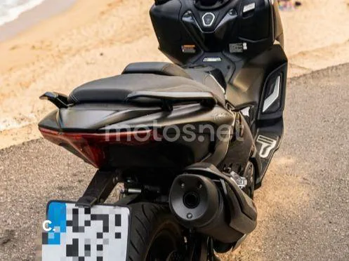 Yamaha TMAX - Vista 3