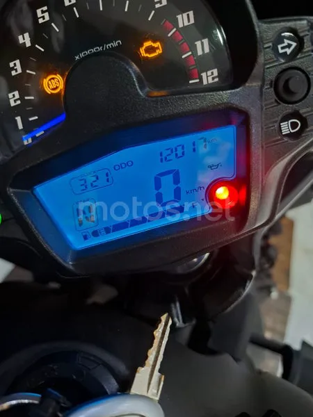 Kawasaki Vulcan S - Vista 8