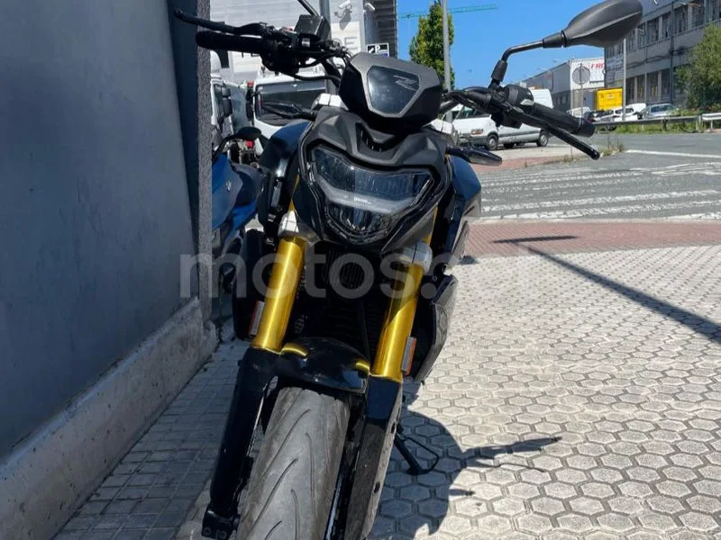 BMW G 310 R - Vista 7