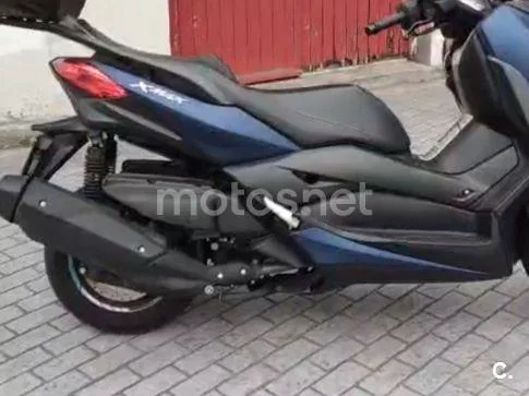 Yamaha XMAX 400 - Vista 11