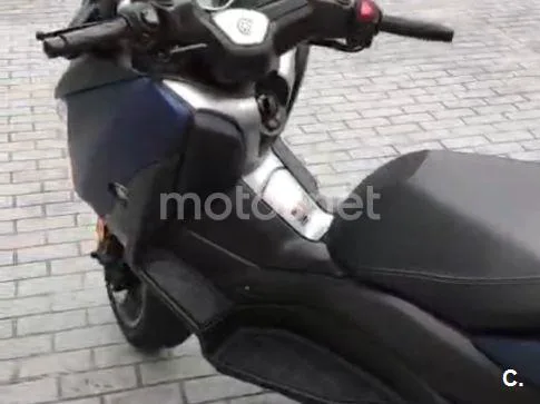 Yamaha XMAX 400 - Vista 5