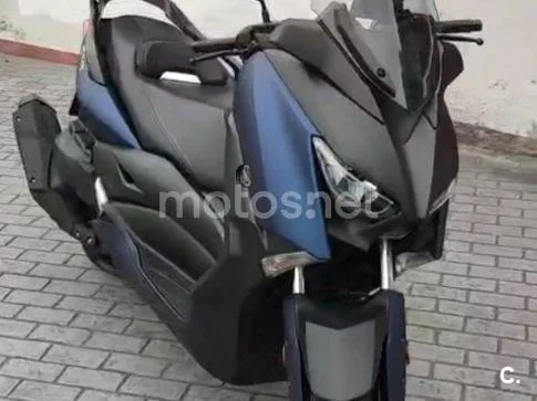 Yamaha XMAX 400 - Vista 7