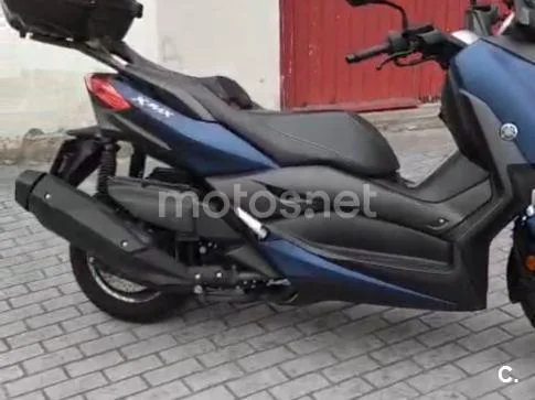 Yamaha XMAX 400 - Vista 10