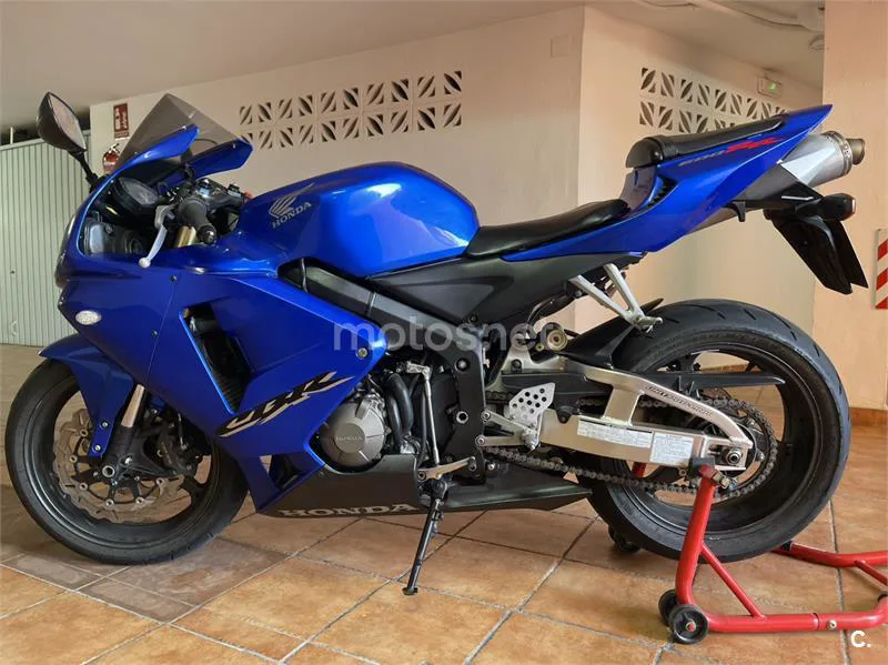 Honda CBR600RR - Vista 4